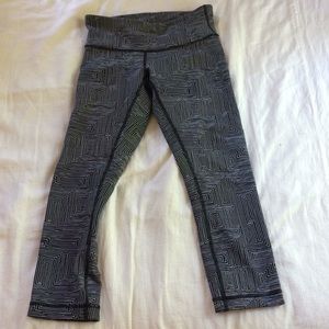 Lululemon leggings capri